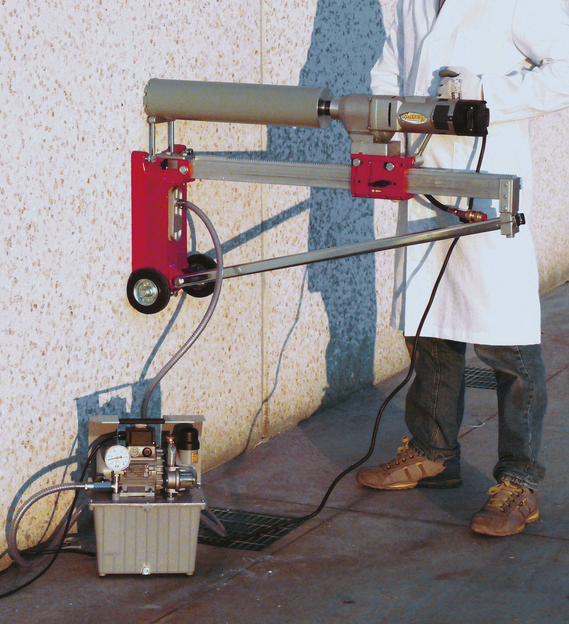 ELECTRIC CORE DRILLING MACHINE WITH VACUUM FACILITY